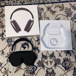 🍎BRAND NEW Apple AirPod Max Wireless Over-Ear Headphones (BLACK)